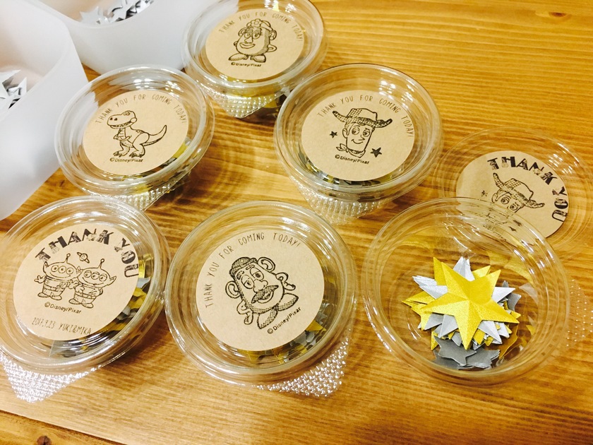 Two DIY Methods! How to Create Sparkly Cute Stars for Your Star Shower☆にて紹介している画像