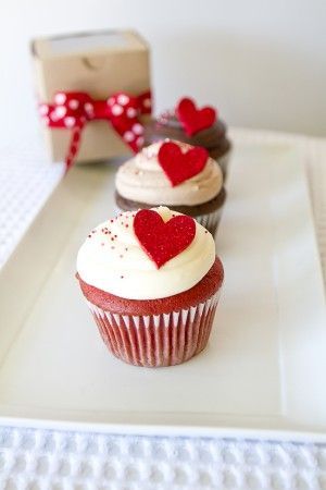 Valentine's Day Treats: Adorable Heart-Shaped Mini Sweets Showcase!にて紹介している画像