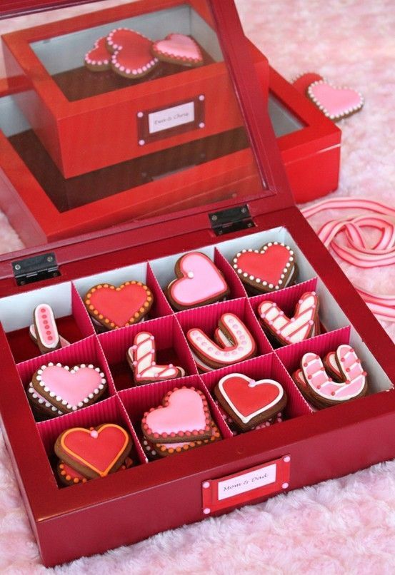 Valentine's Day Treats: Adorable Heart-Shaped Mini Sweets Showcase!にて紹介している画像