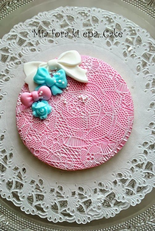 レース模様が可愛いクッキーをあつめました♡にて紹介している画像