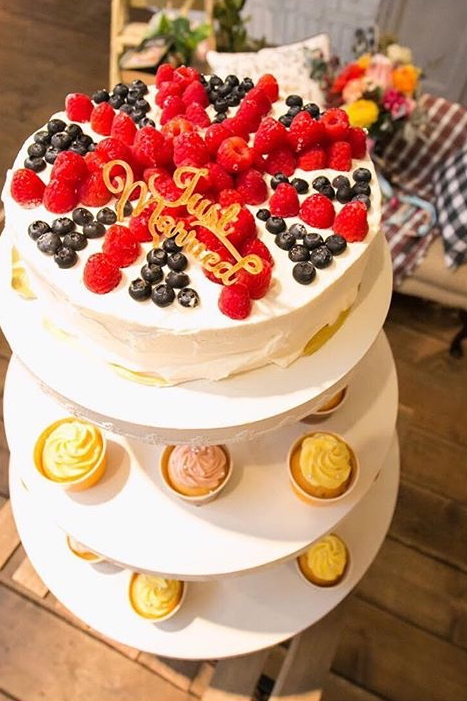 自分らしさを大事にしたい♡可愛くっておしゃれだけど珍しい、オリジナルウェディングケーキ10選にて紹介している画像