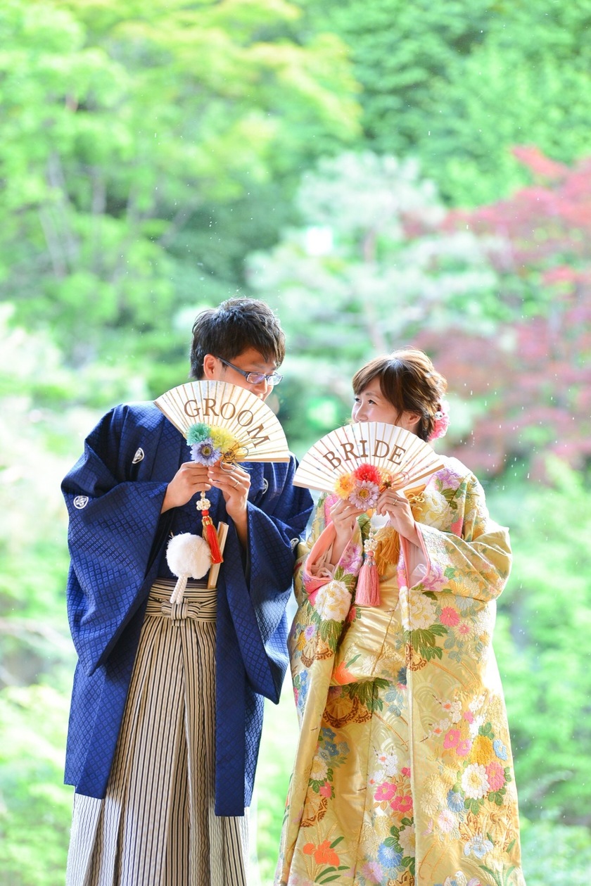 Charming DIY "Fan Bouquet Props" by Senior Brides to Complement Japanese Traditional Attire!にて紹介している画像