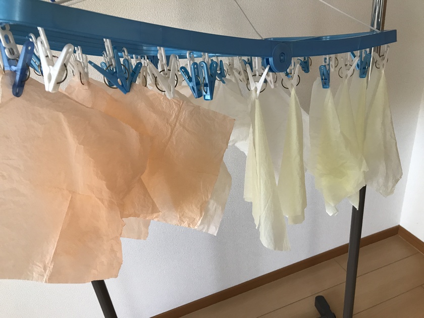 The First Step to DIY Weddings: A Complete Guide to Creating and Using Cute and Simple 'Paper Napkin Flowers' ♥にて紹介している画像