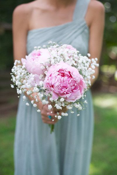 "I Never Knew She Was This Cute! Wedding Ideas Featuring Baby's Breath♡"にて紹介している画像