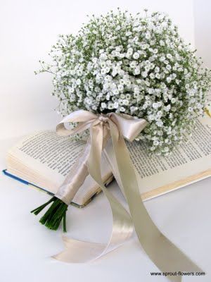 "I Never Knew She Was This Cute! Wedding Ideas Featuring Baby's Breath♡"にて紹介している画像