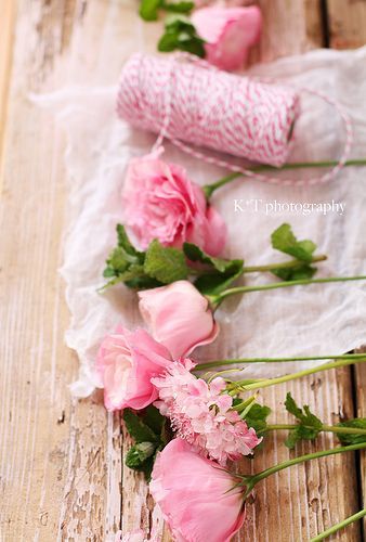 "Embrace Your Inner Maiden in a Pink Dress: Become the Most Beloved Bride in the World"にて紹介している画像