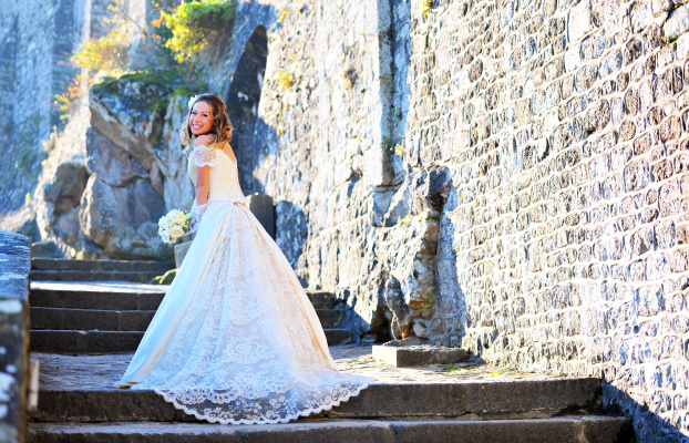 Must-Visit Destinations Before You Die! Touching Wedding Moments in the World's Breathtaking Scenery ♡にて紹介している画像