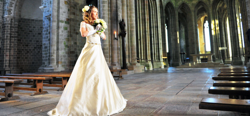 Must-Visit Destinations Before You Die! Touching Wedding Moments in the World's Breathtaking Scenery ♡にて紹介している画像