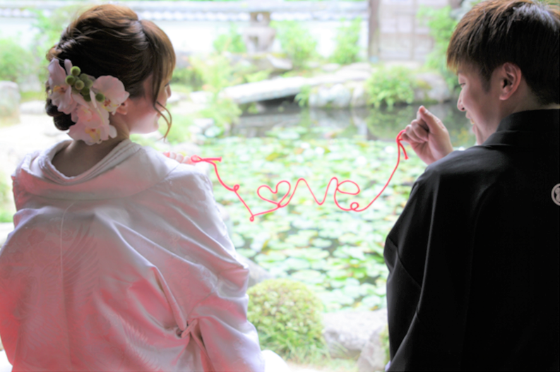 "Reasons Why Choosing a 'Shiro-muku' for Pre-Wedding and Post-Wedding Photos is a Dream Worth Trying at Least Once in Your Life!"にて紹介している画像