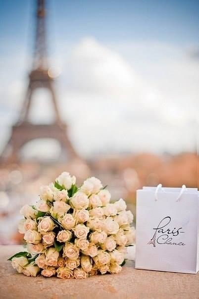 Romantic Roses: Curated Inspirations for Bouquets and Cakesにて紹介している画像