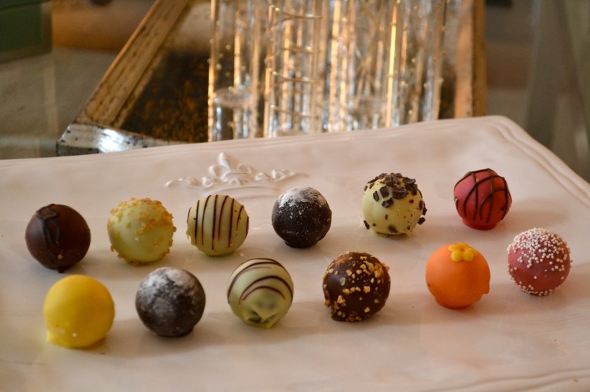 Just Like the Real Thing! This Year’s Valentine's Nails Will Be a GODIVA-Inspired Masterpiece♡にて紹介している画像