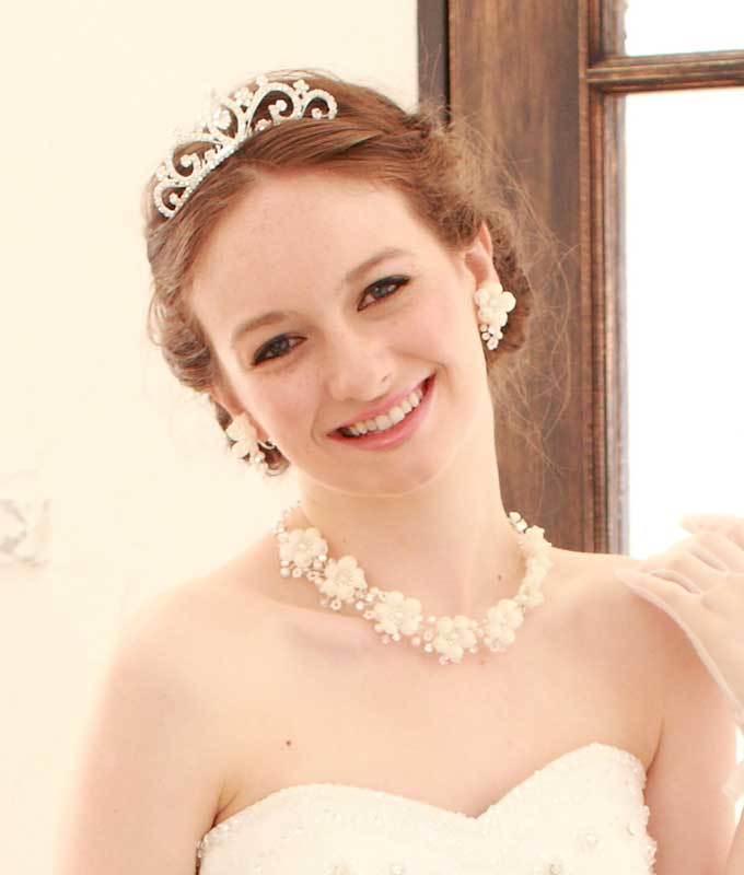 極上の美しさを引き出すティアラ！あなたはどの種類のティアラをつけたい？♡にて紹介している画像