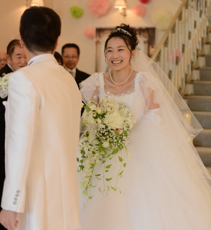 恥ずかしいけど嬉しい事いっぱい♡ゲスト全員の前でファーストミートをする演出が新しすぎる！にて紹介している画像