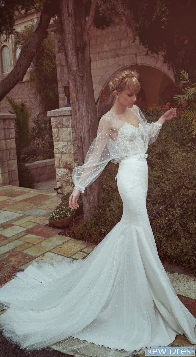 "I Want to Use a Cute, Fun, and Playful Polka Dot Dress with a Veil!"にて紹介している画像