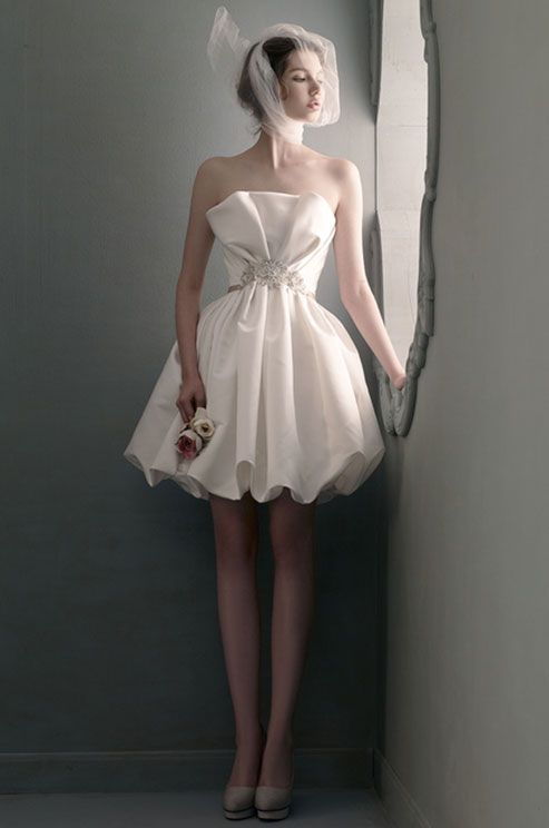 You'll Look Great Too! Enjoy a Fun Wedding with Adorable Mini Dresses ♬にて紹介している画像