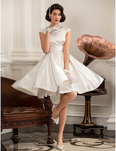 You'll Look Great Too! Enjoy a Fun Wedding with Adorable Mini Dresses ♬にて紹介している画像