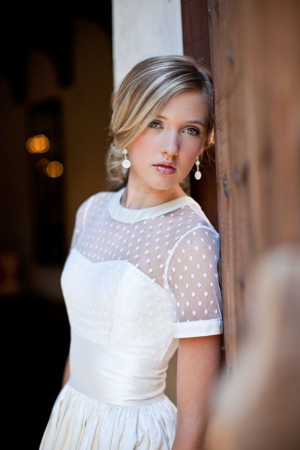 "I Want to Use a Cute, Fun, and Playful Polka Dot Dress with a Veil!"にて紹介している画像