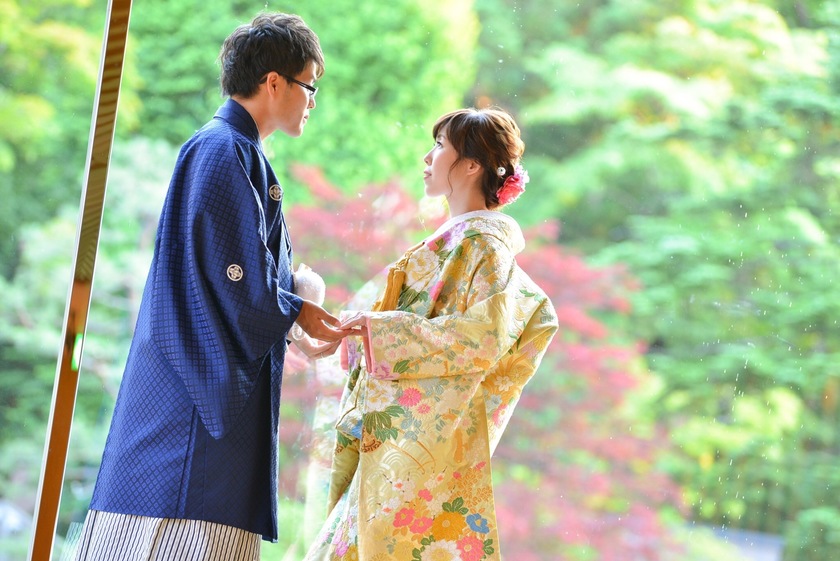 "Must-Check Before the Shoot! A Comprehensive Collection of Stunning Shots and Classic Poses for Traditional Japanese Wedding Photography"にて紹介している画像