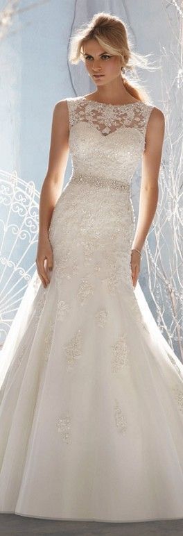 For Disney-Loving Brides-to-Be: A Collection of Disney-Themed Items for Your Wedding ♡にて紹介している画像