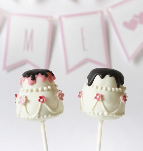 Cute to Look at, Delightful to Eat: Perfect Cake Pop Designs for Weddings ♡にて紹介している画像