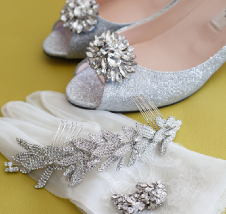 Don't Forget to Capture a Sparkling and Cute Group Shot of Your Accessories Before Getting Ready! ♡にて紹介している画像