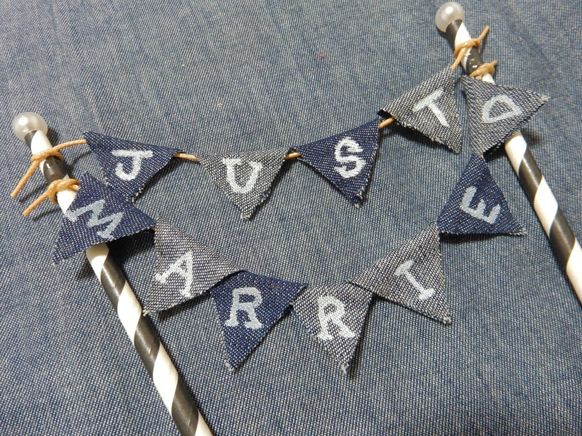 Stylish Cake Topper Designs for Wedding Cakes: Beyond the Classics!にて紹介している画像