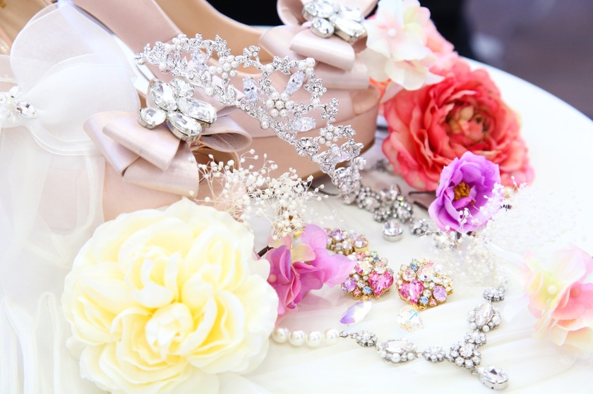 Don't Forget to Capture a Sparkling and Cute Group Shot of Your Accessories Before Getting Ready! ♡にて紹介している画像