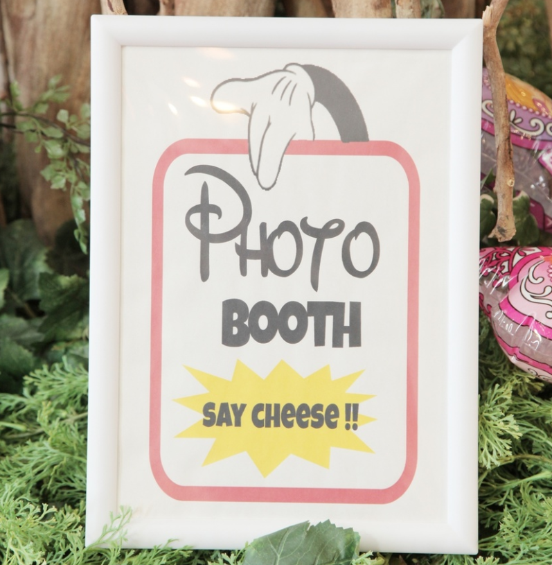 おしゃれにDIYするための鍵！フォトブースサインに書きたい英語フレーズ８種類＊にて紹介している画像