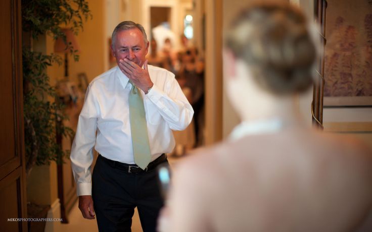 "Forever Daddy’s Little Girl Even After Marriage...♡ Heartwarming Parent-Child Moments at a Wedding♡"にて紹介している画像