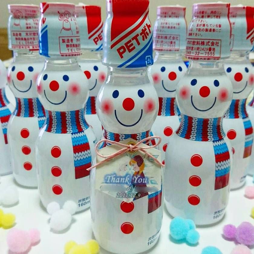 Adorable Snowmen Are All the Rage! "Snowman Ramune" is the Perfect Little Gift for Winter and Christmas Brides ♡にて紹介している画像