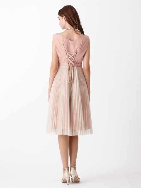 "Charming and Stylish 'Guest Dresses' to Buy Now and Wear Until Spring ♡"にて紹介している画像