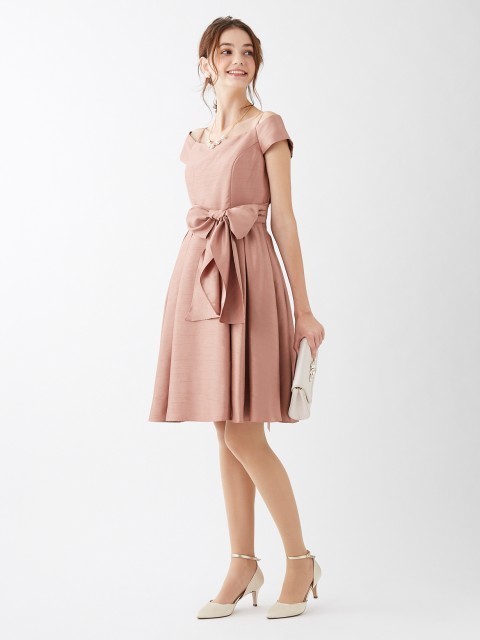 "Charming and Stylish 'Guest Dresses' to Buy Now and Wear Until Spring ♡"にて紹介している画像