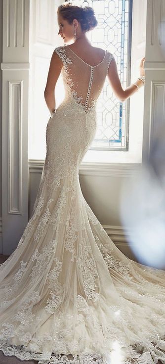 wedding dressはやっぱり純白！まっしろのドレスだけをコレクションしましたにて紹介している画像