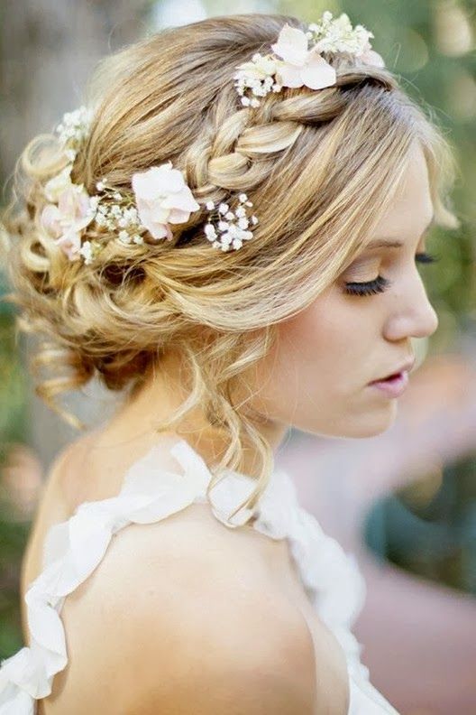 Perfect for Brides♡ Delicate and Cute Baby's Breath Hair Arrangement＊にて紹介している画像