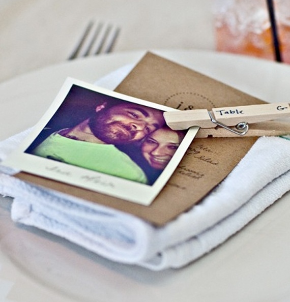 "Embrace Warmth: Capture Wedding Memories with a Retro Cute Instant Camera!"にて紹介している画像