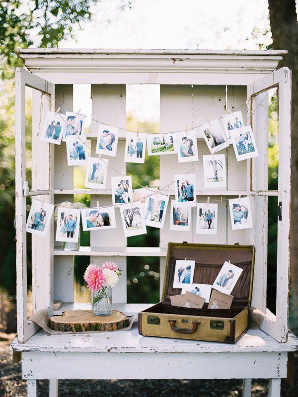 "Embrace Warmth: Capture Wedding Memories with a Retro Cute Instant Camera!"にて紹介している画像