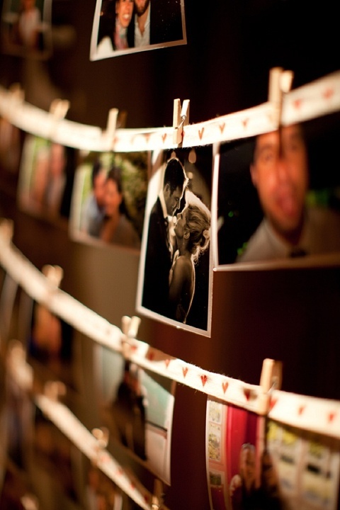 "Embrace Warmth: Capture Wedding Memories with a Retro Cute Instant Camera!"にて紹介している画像