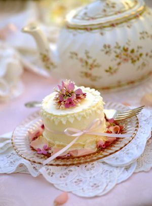 "Too Cute to Handle: Petit Gifts Filled with Gratitude for Guests"にて紹介している画像