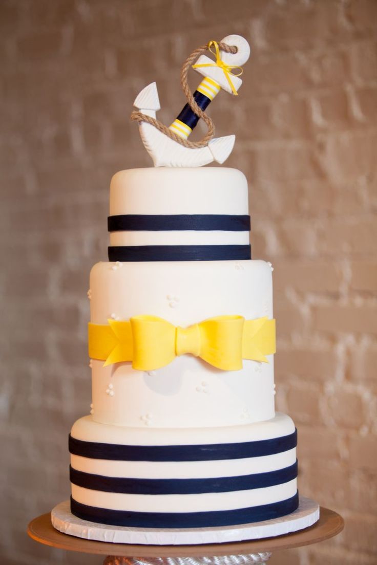 Packed with Cuteness! A Romantic Ribbon Motif Wedding Cake ♡にて紹介している画像