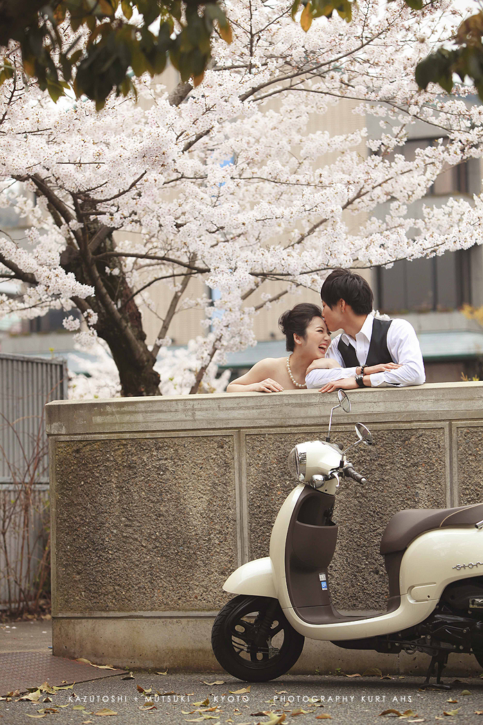 Sakura Blooms: A Princess in a Pink Background - The Enchanting Sakura Wedding!にて紹介している画像