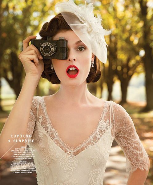 "Simple & Perfect! A Classic Charm in Bold Red Lips ♡"にて紹介している画像