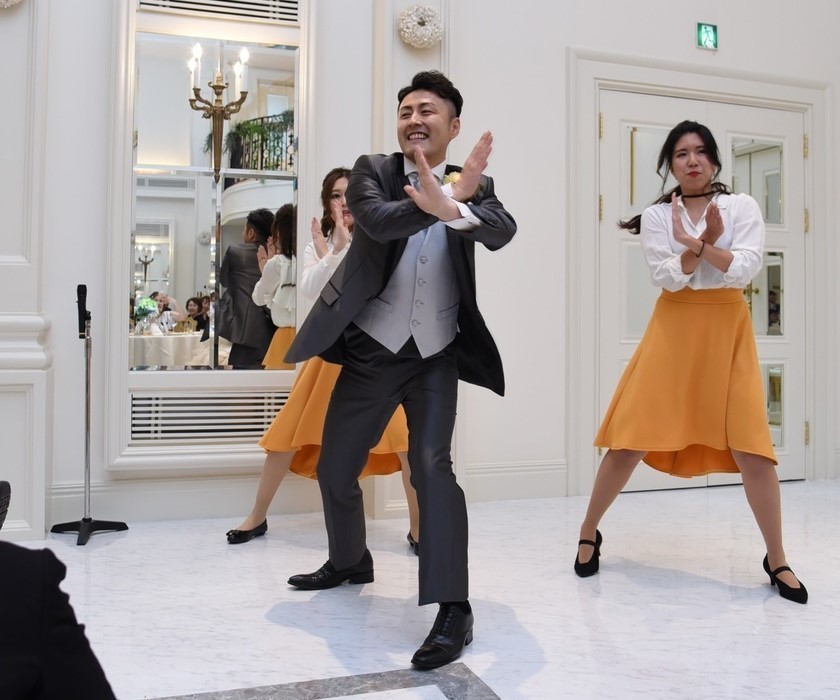 Creating His Moment: 11 Performance Ideas to Spotlight the Groomにて紹介している画像