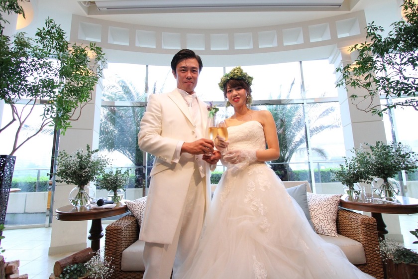 "Don't Miss It! The 'Moment of Toast' Shot at the Reception Should Absolutely Be Included in Your Instruction Manual!"にて紹介している画像