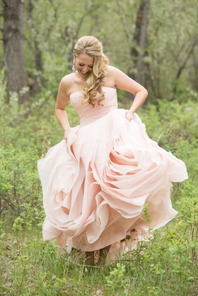 "Cherry Blossom Pink ♡ Embrace the Coming Spring with Delicate and Ethereal Dresses ♡"にて紹介している画像