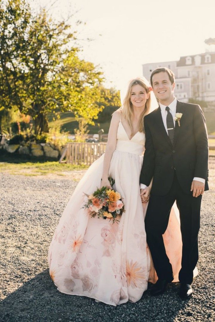 "Cherry Blossom Pink ♡ Embrace the Coming Spring with Delicate and Ethereal Dresses ♡"にて紹介している画像