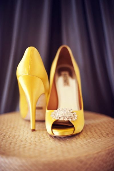 Choose Shoe Colors Like Choosing Dress Colors: Adorable Colored Shoes♡にて紹介している画像