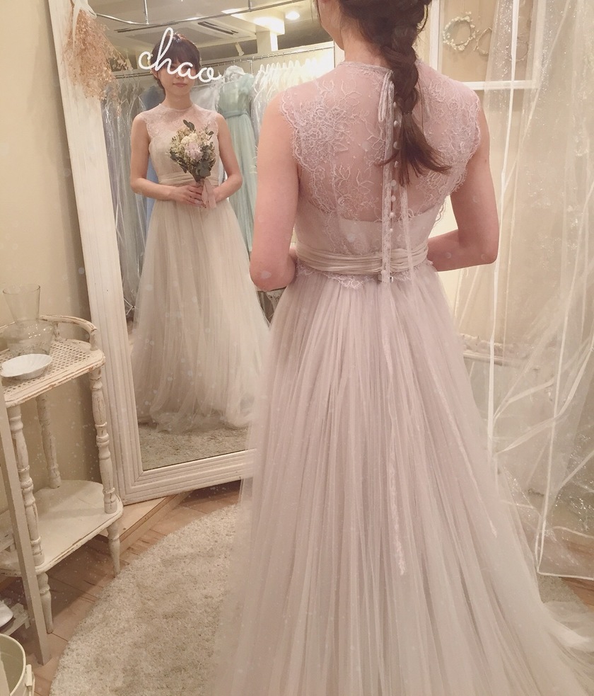 Six Must-Take Photos to Capture When Trying on Dresses for Future Comparison! ♡にて紹介している画像