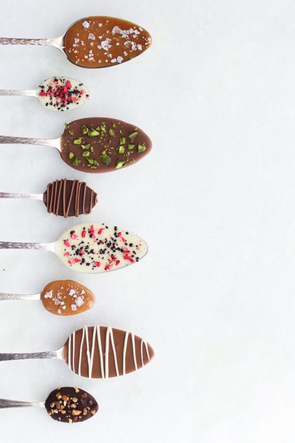 ホットミルクに幸せ溶かそう♡スプーンでチョコをちょこっとおすそわけ+°にて紹介している画像