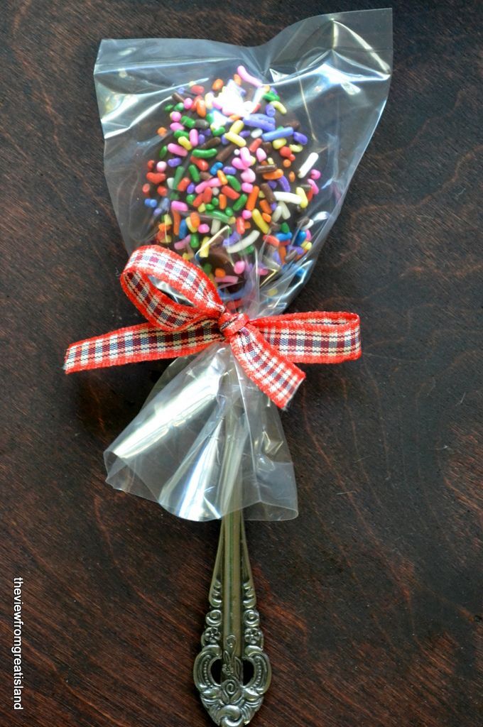 ホットミルクに幸せ溶かそう♡スプーンでチョコをちょこっとおすそわけ+°にて紹介している画像