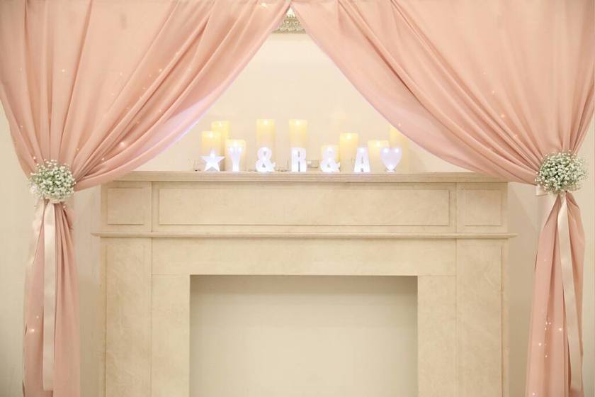 Are You Thinking About How to Decorate That Fireplace-Like Space Behind the Takasago?【Mantelpiece】にて紹介している画像